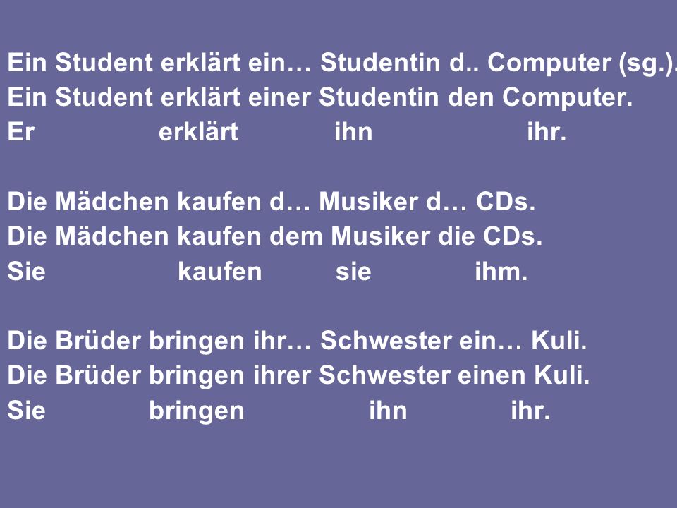 Ein Student erklärt ein… Studentin d.. Computer (sg.).